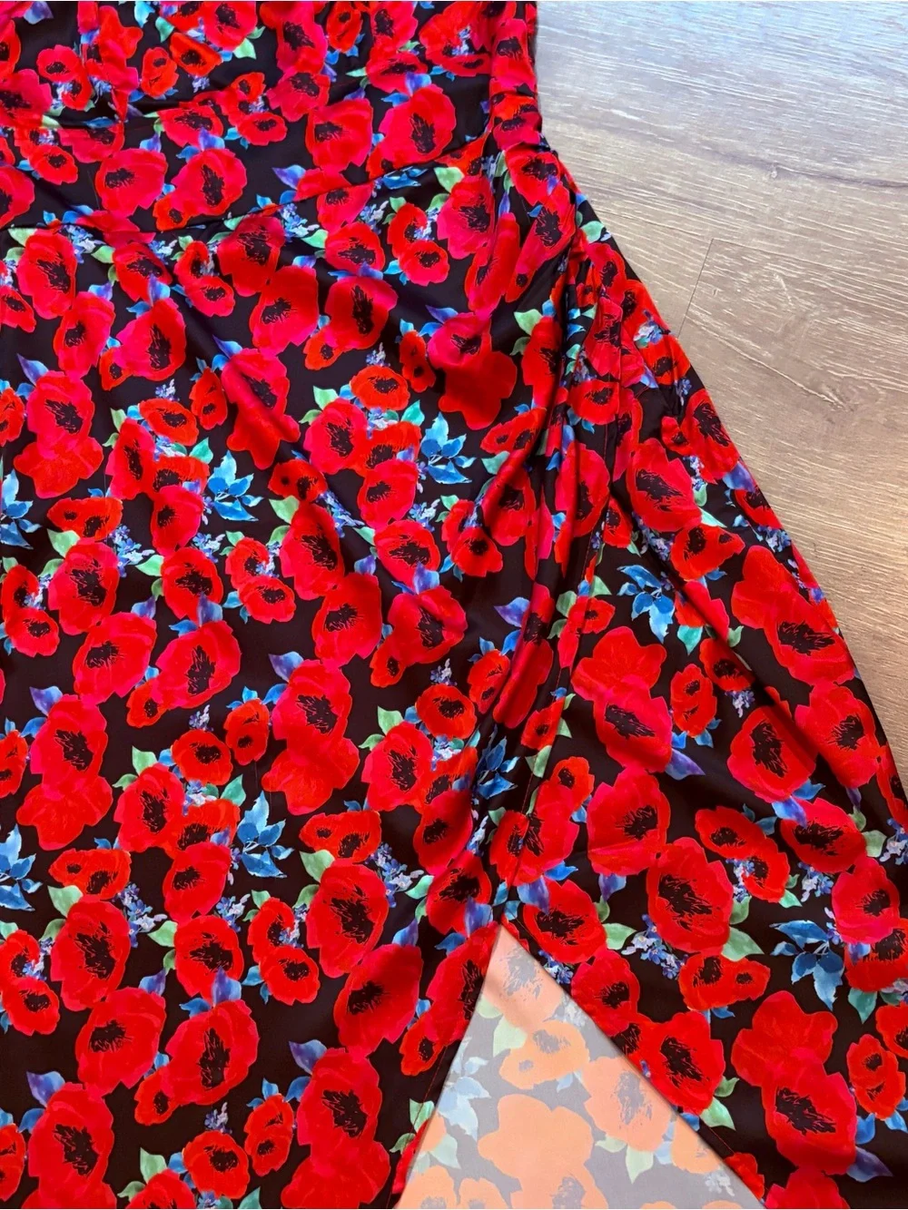 Public Desire bold red